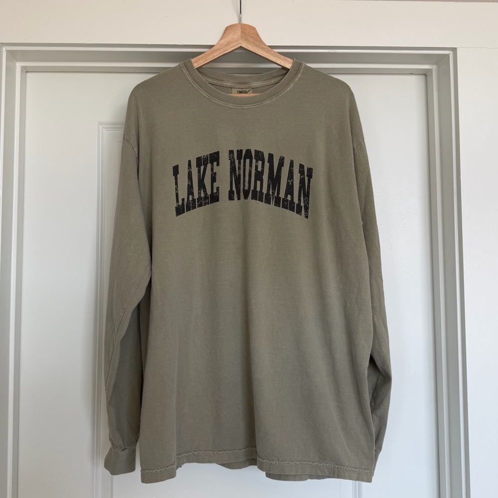 Comfort Colors Lake Norman NC Olive Green Long Sleeve Tee XL Collegiate - Picture 5 of 6